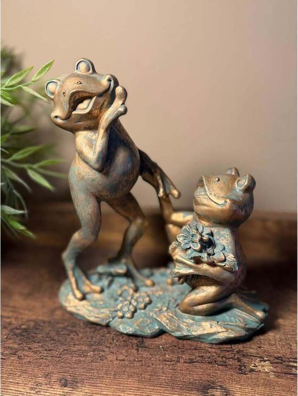 Vintage Style Bronze‎ and Verdigris Frog Couple Figurine